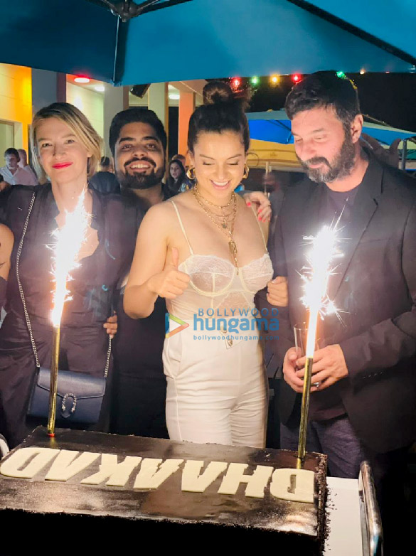 photos kangana ranaut and team dhaakad celebrate wrap up in budapest 1