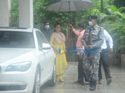 Photos: Kangana Ranaut snapped at Khar
