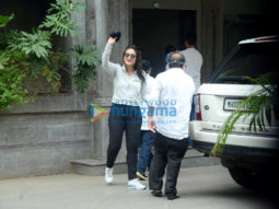 Photos: Kareena Kapoor Khan, Saif Ali Khan, Jehangir Ali Khan snapped in Bandra