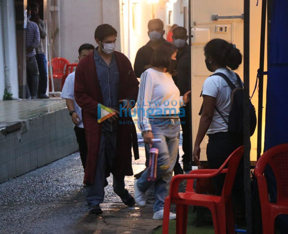 photos kartik aaryan spotted at filmistan studio 1