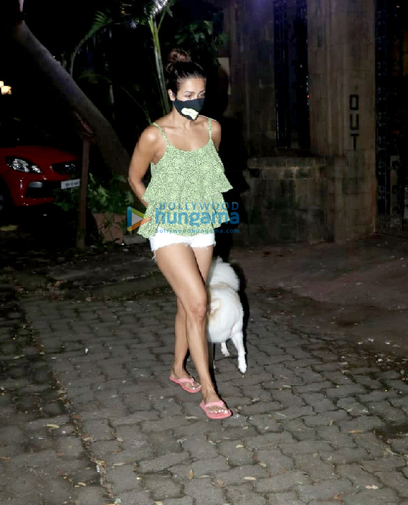 photos malaika arora snapped in bandra 2 5
