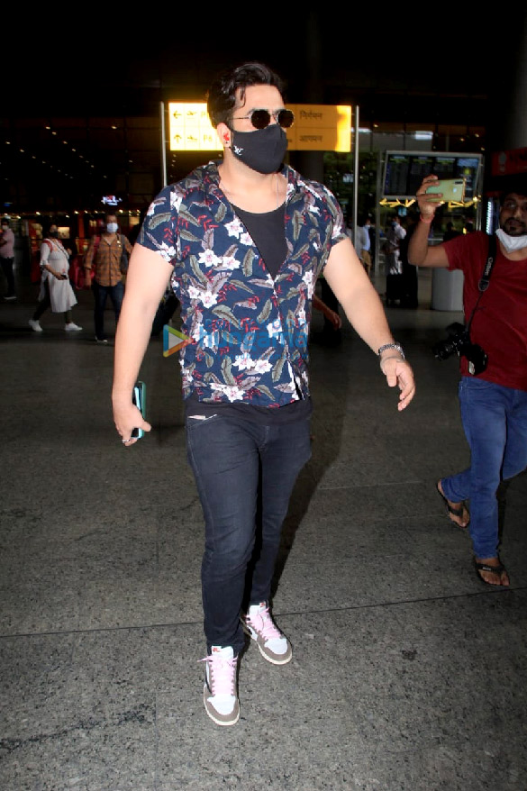 photos mika singh shirley setia and aly goni snapped at the airport 4