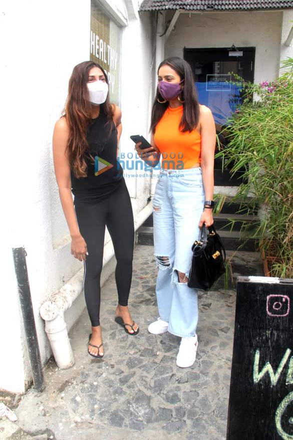 photos rakul preet singh spotted at anshuka yoga in bandra 3 3