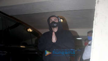 Photos: Ranbir Kapoor and Mouni Roy spotted at a dubbing studio in Khar