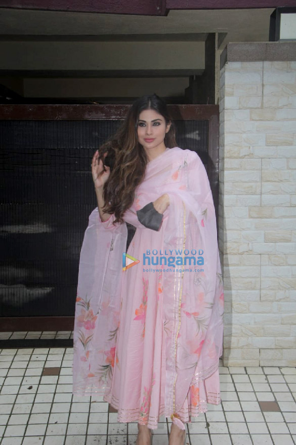 photos ranbir kapoor and mouni roy spotted at a dubbing studio in khar 5