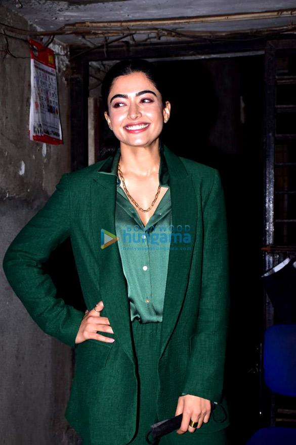 photos rashmika mandanna snapped in andheri 4