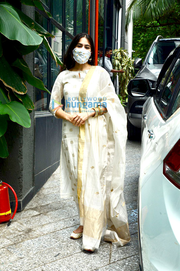 photos sara ali khan snapped at maddock filmss office 2