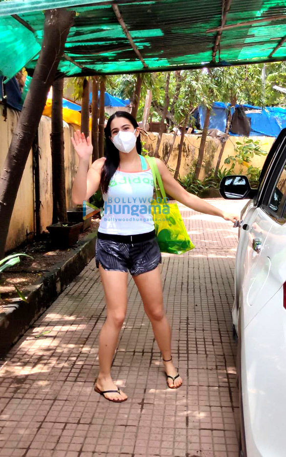 Photos: Sara Ali Khan spotted at Pilates class Photos: Sara Ali Khan spotted at Pilates class