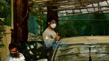 Photos: Shahid Kapoor snapped at Sunny Super Sound in Juhu