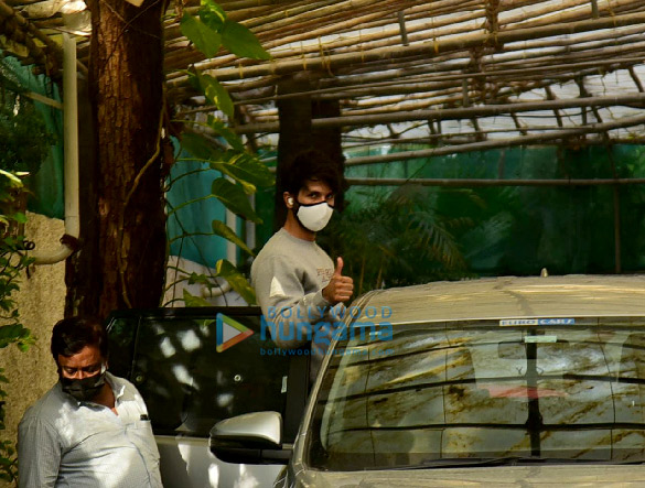 photos shahid kapoor snapped at sunny super sound in juhu 1