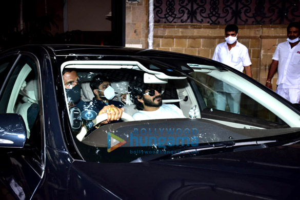 photos shanaya kapoor khushi kapoor and others snapped at anil kapoors residence for rakshabandhan 2021 2282021 1