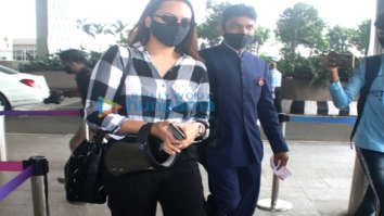 Photos: Sonakshi Sinha, Bhagyashree and Madhur Bhandarkar snapped at the airport
