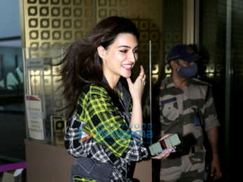 Photos: Sunny Leone, Rashmika Mandanna, Kriti Sanon and others snapped at the airport