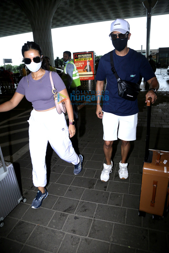 photos sunny leone rashmika mandanna rajkummar rao and patralekha snapped at the airport 3