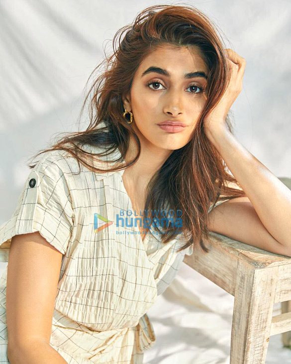 pooja hegde 39