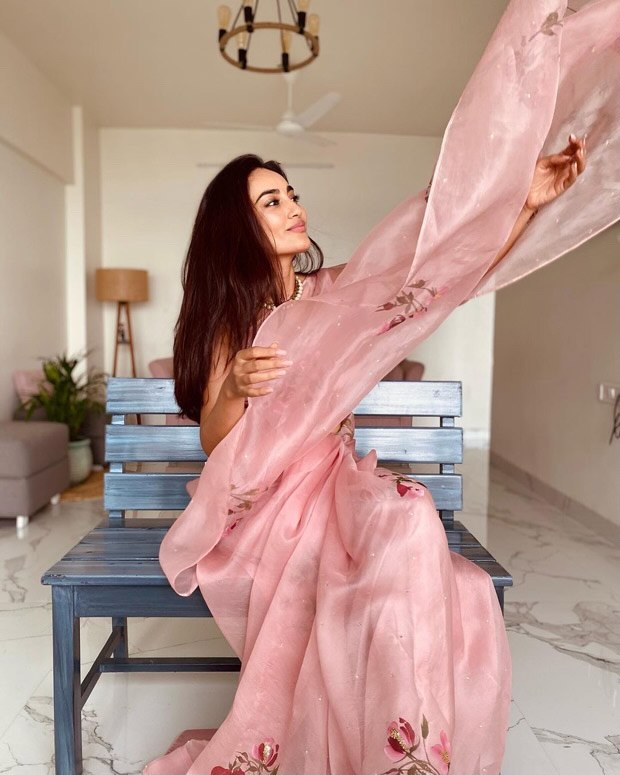 Qubool Hai actress Surbhi Jyoti looks elegant in powder pink hand-painted organza saree worth Rs.10,500