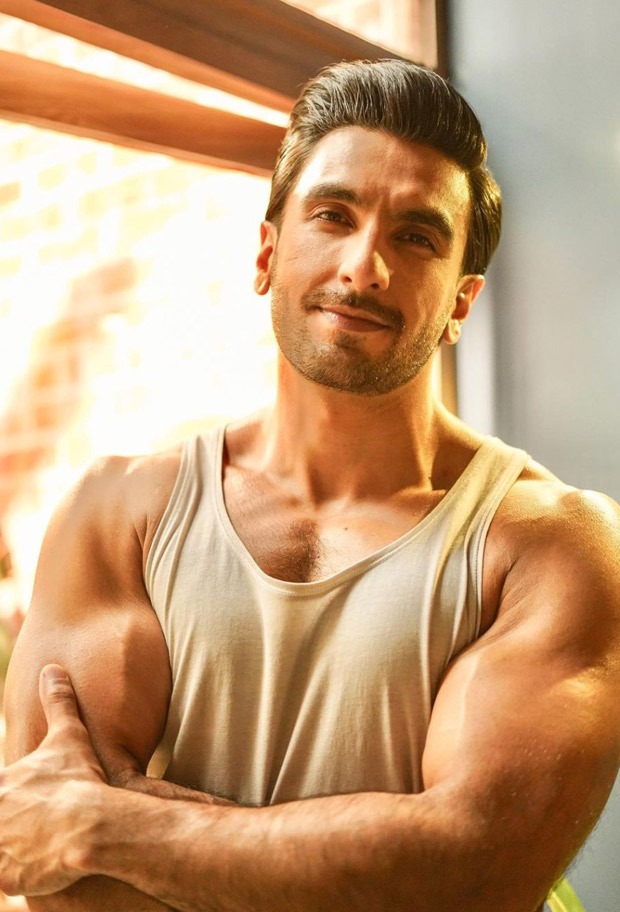 Ranveer Singh flaunts his ripped figure; check out pictures