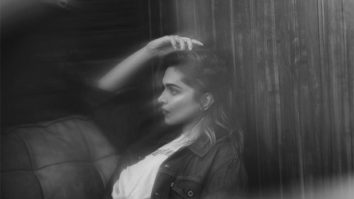 Ranveer Singh is enamoured with ‘hottie’ Deepika Padukone’s pose