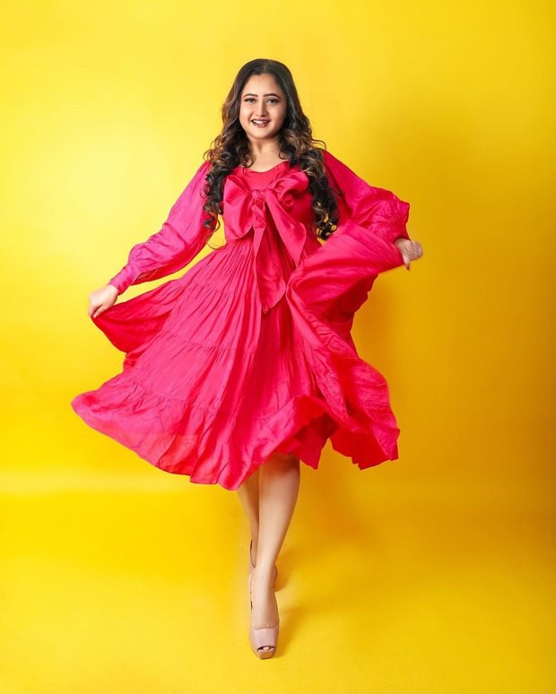 Rashami Desai dolls up in a pretty pink poofy dress 
