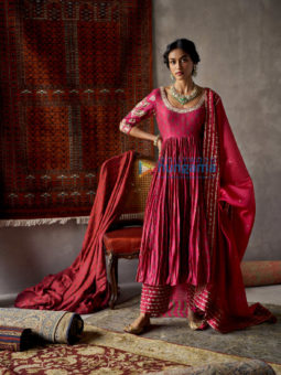 Celeb Photos Of Saiyami Kher