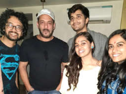 Salman Khan meets Indian Idol 12 winner Pawandeep Rajan and other competitors
