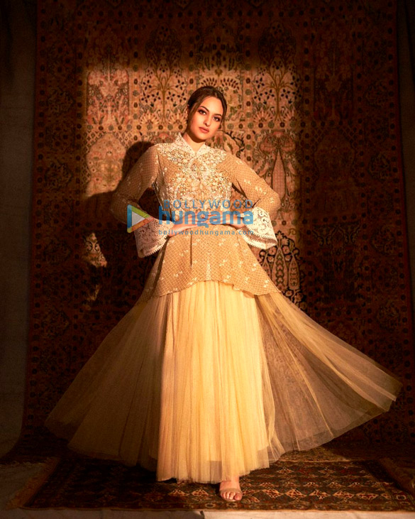 sonakshi sinha 2 22