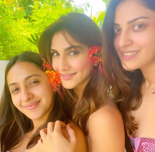 Vaani Kapoor celebrates her 33rd birthday in pretty peach orange outfit: see photos Vaani Kapoor celebrates her 33rd birthday in pretty peach orange outfit: see photos