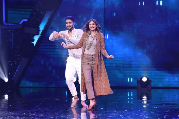 Sonali Bendre and Moushumi Chatterjee to grace the sets of Super Dancer - Chapter 4