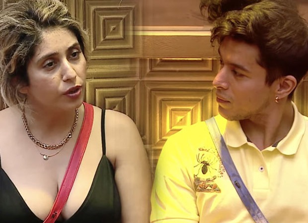 Bigg Boss OTT: Neha Bhasin throws shoe at her 'connection' Pratik Sehajpal