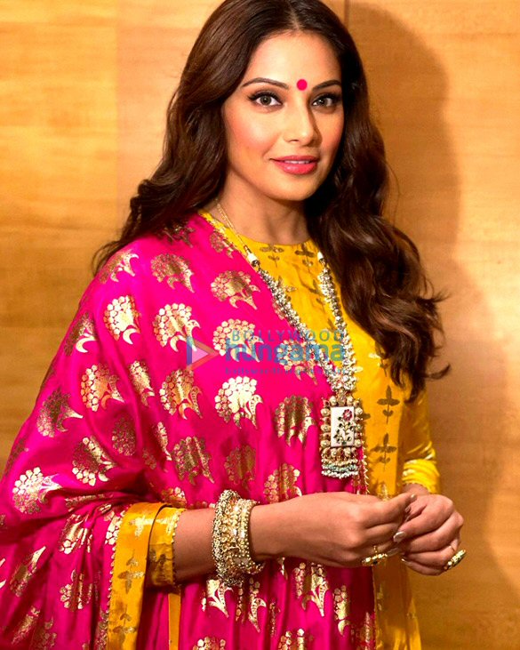 Bipasha Basu Xxx Vid - Bipasha Basu Photos, Images, HD Wallpapers, Bipasha Basu HD Images, Photos  - Bollywood Hungama