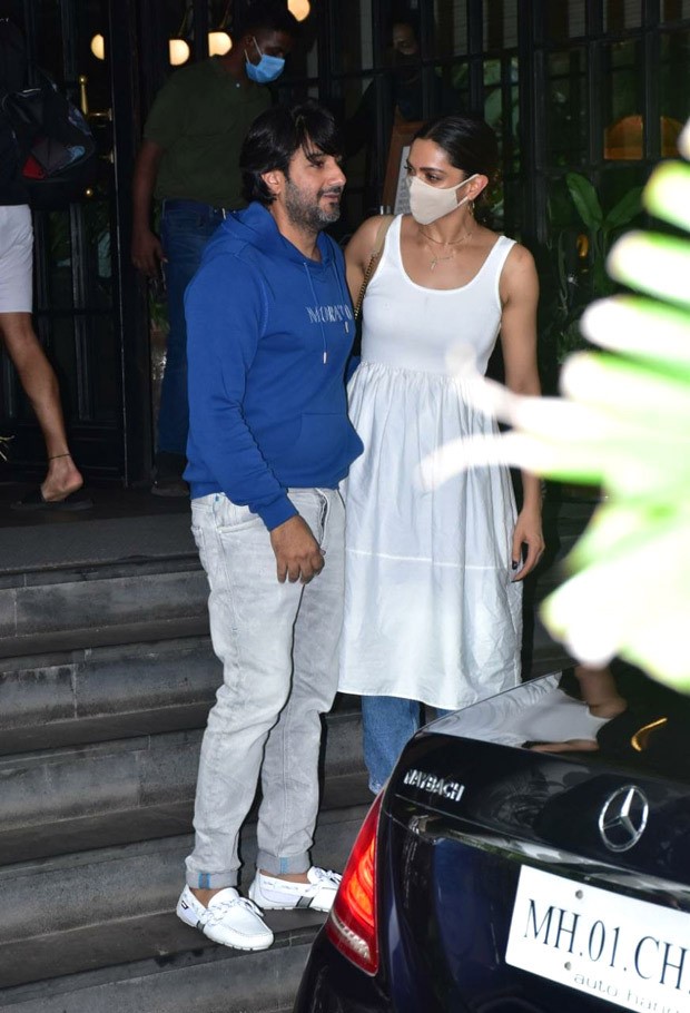 Deepika Padukone meets the team of Fighter donning an unusual outfit