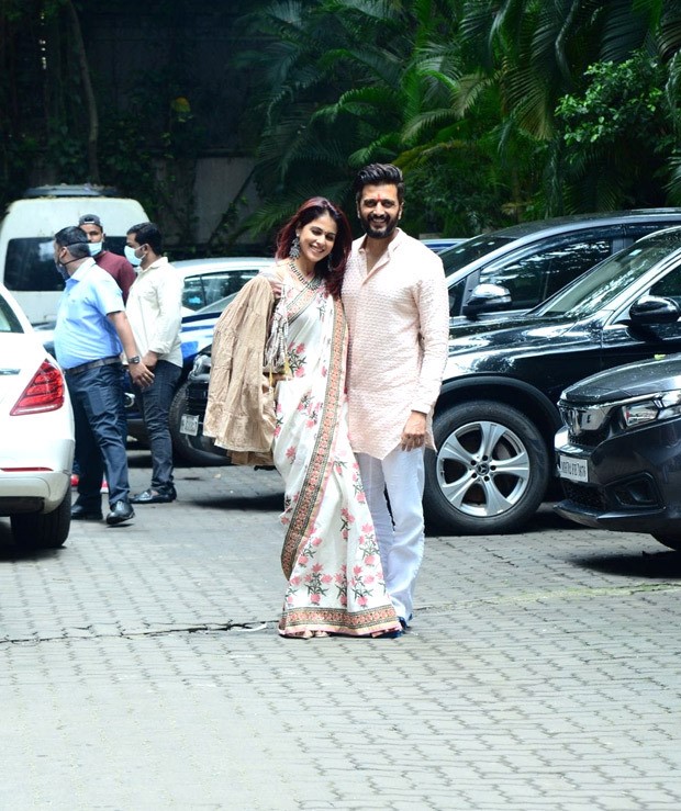 Genelia and Riteish Deshmukh give major couple style goals as they step out for Ganpati celebrations Genelia and Riteish Deshmukh give major couple style goals as they step out for Ganpati celebrations