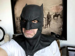 Justice League director Zack Snyder celebrates Batman Day in Ben Affleck’s Batman Cowl