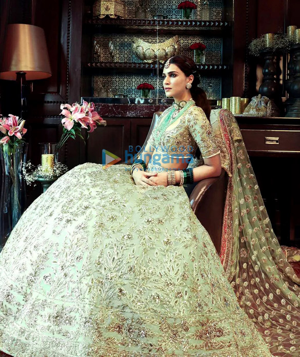 kriti sanon 2 24