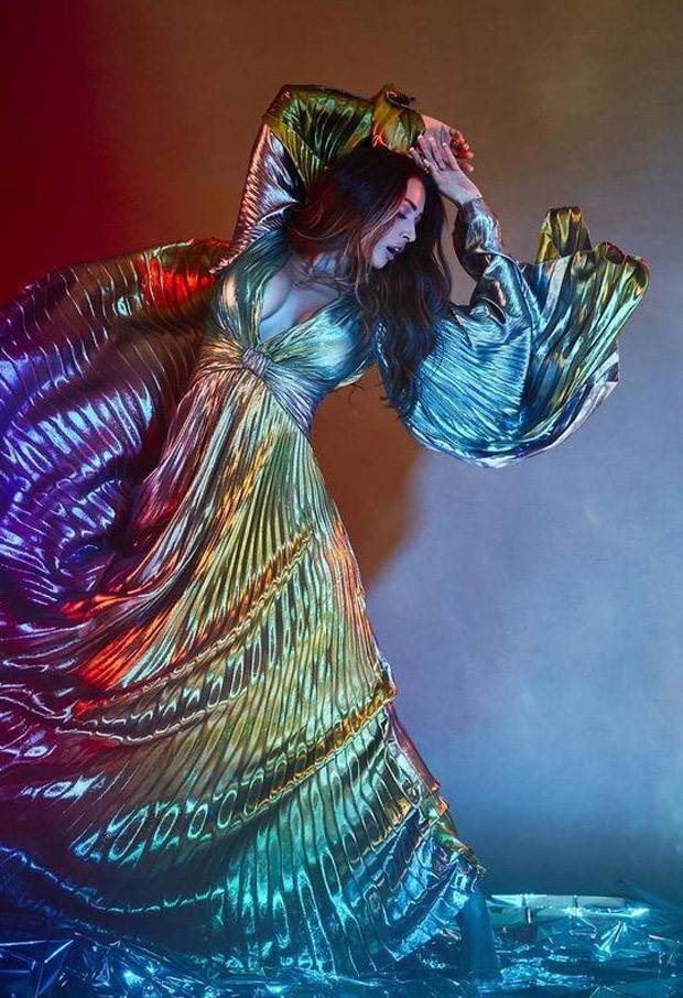 Malaika Arora sizzles in a pleated metallic dress Malaika Arora sizzles in a pleated metallic dress
