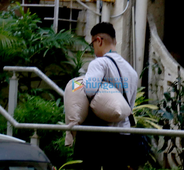 photos aamir khan snapped at bandra 4