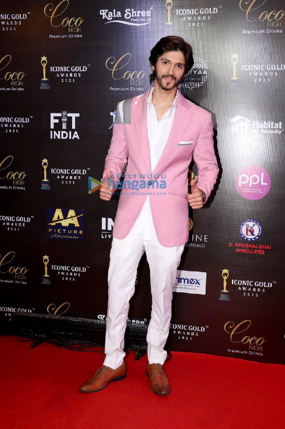 photos celebs snapped attending the iconic gold awards 3