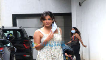 Photos: Chitrangda Singh spotted outside a dubbing studio in Bandra