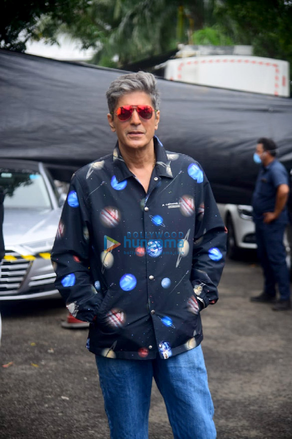 photos chunky pandey snapped on sets of the zee comedy show 2
