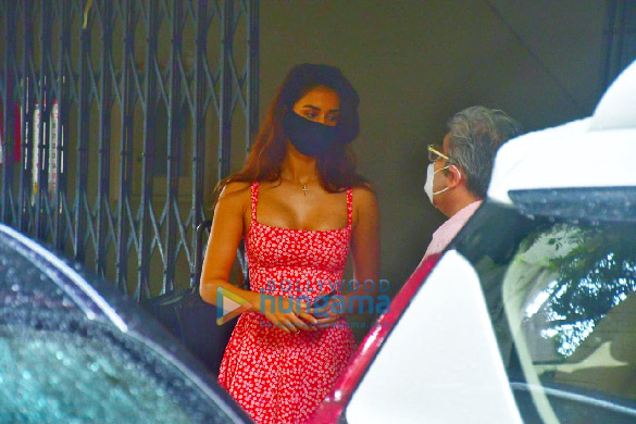 photos disha patani spotted at a clinic in bandra 2