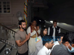 Photos: Ekta Kapoor, Jeetendra and Tusshar Kapoor for Ganpati Visarjan