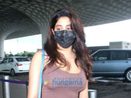 Photos: Janhvi Kapoor and Diana Penty snapped at the airport