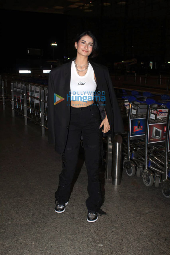 photos kajol waluscha de sousa karan deol and palak tiwari snapped at the airport 4