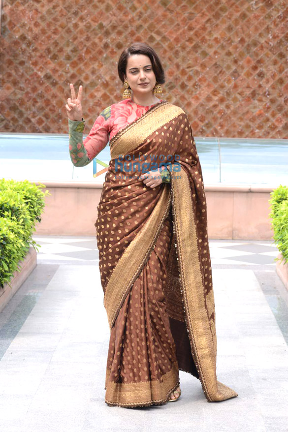 photos kangana ranaut snapped at the press conference for thalaivii in new delhi 4