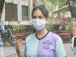 Photos: Kim Sharma spotted in Bandra