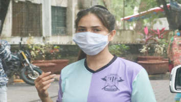 Photos: Kim Sharma spotted in Bandra