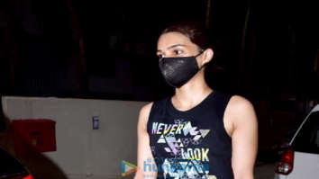 Photos: Kriti Sanon snapped in Andheri