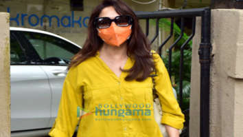 Photos: Madhuri Dixit and Huma Qureshi snapped in Juhu