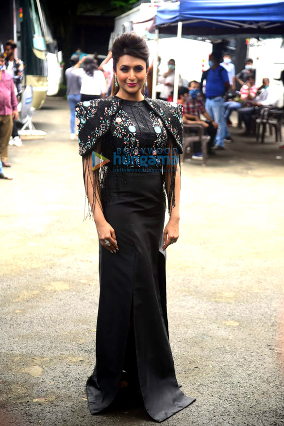 photos nikki tamboli shweta tiwari anushka sen and others snapped for khatron ke khiladi finale at filmcity in goregaon 4