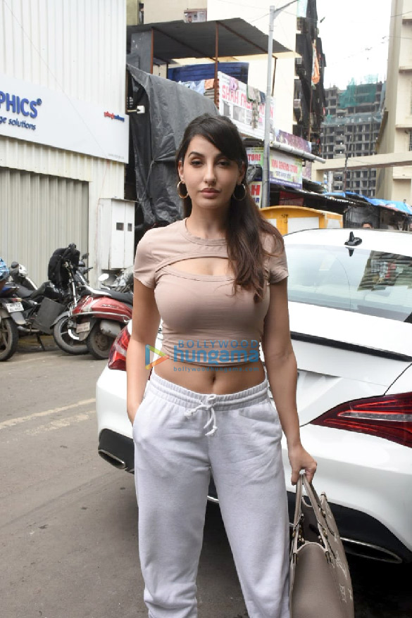 Photos: Nora Fatehi snapped at a dance class in Andheri Photos: Nora Fatehi snapped at a dance class in Andheri